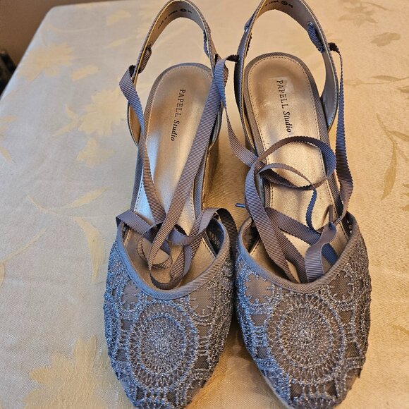Adrianna Papell Shoes - NWOT Parpell Studio Pewter/Silver Lace Espadrille